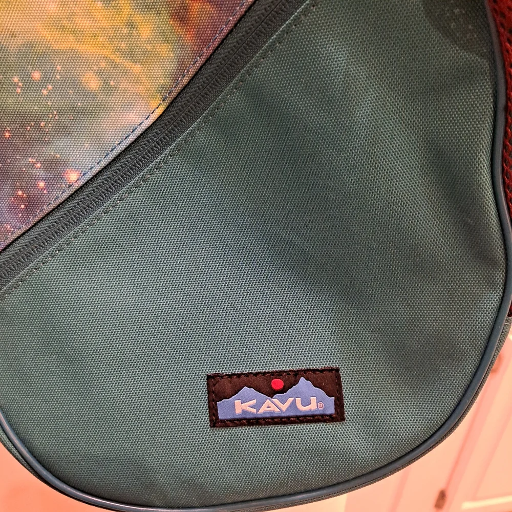 KAVU Galaxy Paxton Pack Stargaze Teal Rope Sling Backpack Travel Hiking Outdoor - Picture 3 of 8